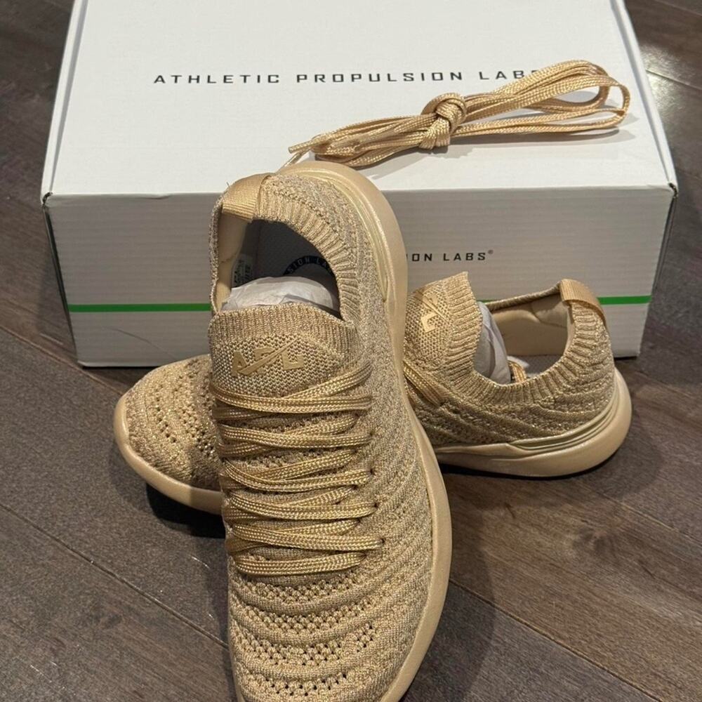 APL women’s techloom wave Size 5 Color champagne